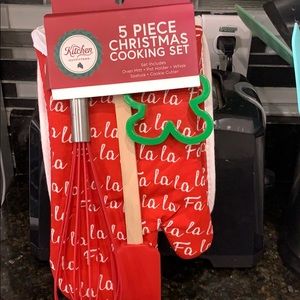 5 piece Christmas cooking set